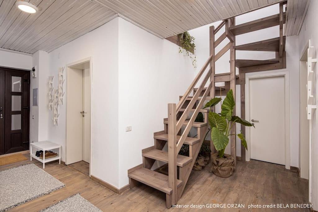 Casa269B - Cozy House With Scandinavian Design Moieciu de Jos Bagian luar foto